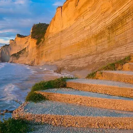 Ξενοδοχείο Corfugrace 2*